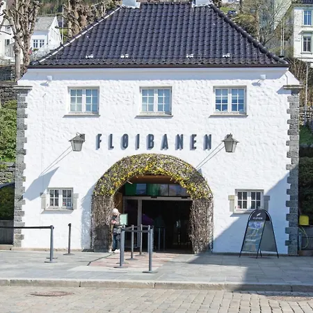 Retreat - Steps From Bryggen - Norwegians Minimum Age 25 Appartement Bergen