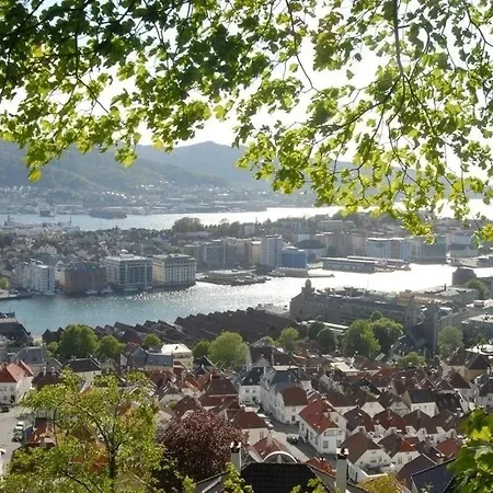 Retreat - Steps From Bryggen - Norwegians Minimum Age 25 Apartament Bergen