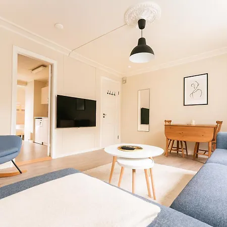 Διαμέρισμα Retreat - Steps From Bryggen - Norwegians Minimum Age 25 Μπέργκεν