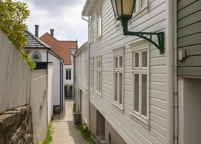 Leilighet Retreat - Steps From Bryggen - Norwegians Minimum Age 25